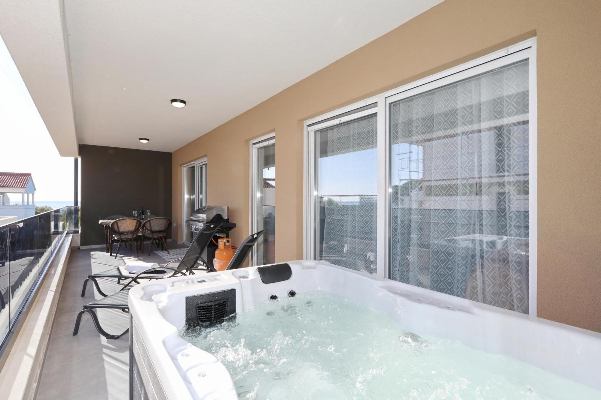 Apartment Relex With Pool & Jacuzzi 프리블라카 외부 사진