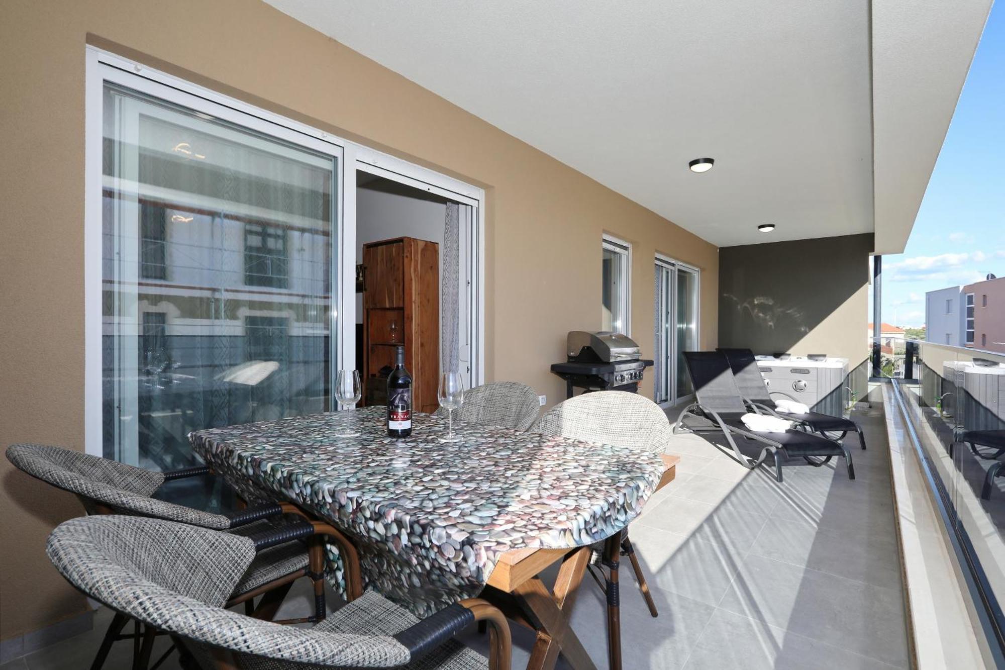 Apartment Relex With Pool & Jacuzzi 프리블라카 외부 사진